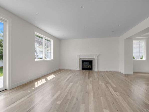 50 Highland Terrace, Manhasset NY 11030