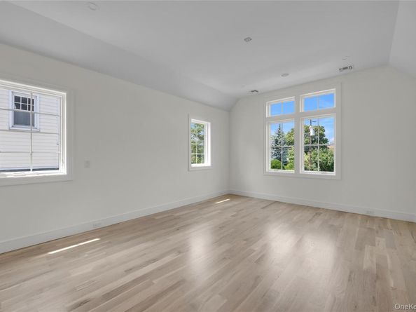 50 Highland Terrace, Manhasset NY 11030