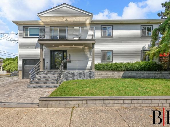 3114 Healy, Bayswater NY 11691