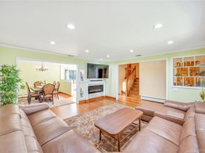 47 Country Drive, Plainview NY 11803