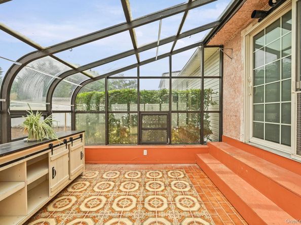 96 S Windhorst Avenue, Bethpage NY 11714