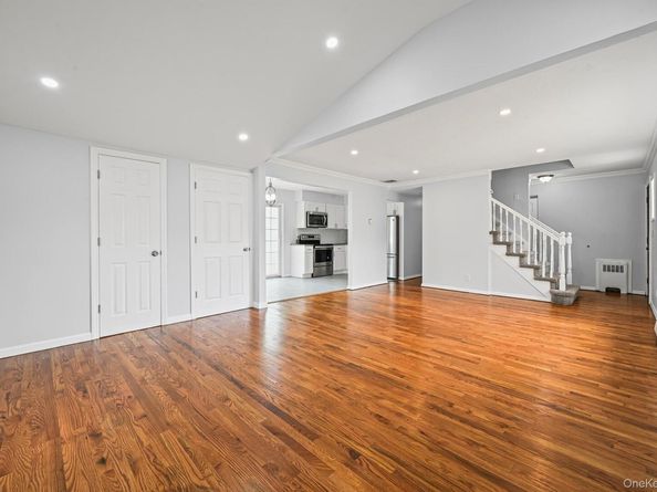 96 S Windhorst Avenue, Bethpage NY 11714