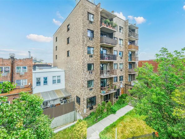 5409 108th Street 6A, Corona NY 11368