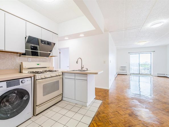 5409 108th Street 6A, Corona NY 11368