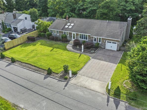 324 Durkee Lane, East Patchogue NY 11772