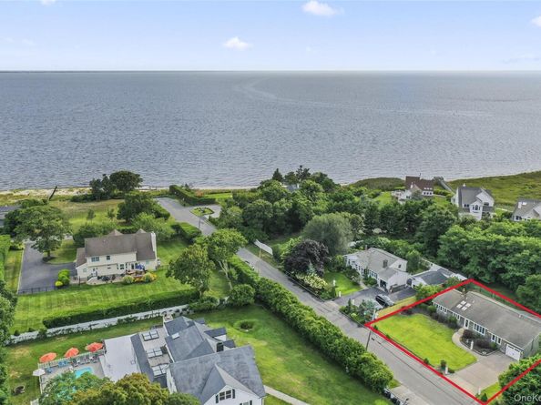 324 Durkee Lane, East Patchogue NY 11772