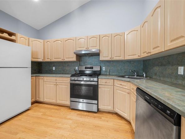 68 joyce Drive, Hauppauge NY 11788