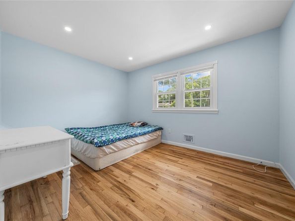 68 joyce Drive, Hauppauge NY 11788