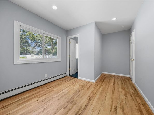 68 joyce Drive, Hauppauge NY 11788