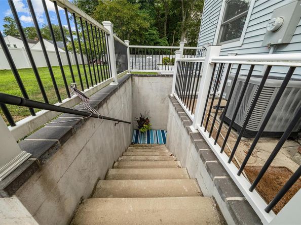 68 joyce Drive, Hauppauge NY 11788