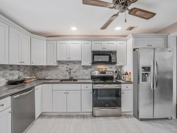 39 Aron Drive, Bohemia NY 11716