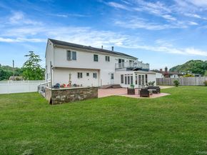 39 Aron Drive, Bohemia NY 11716