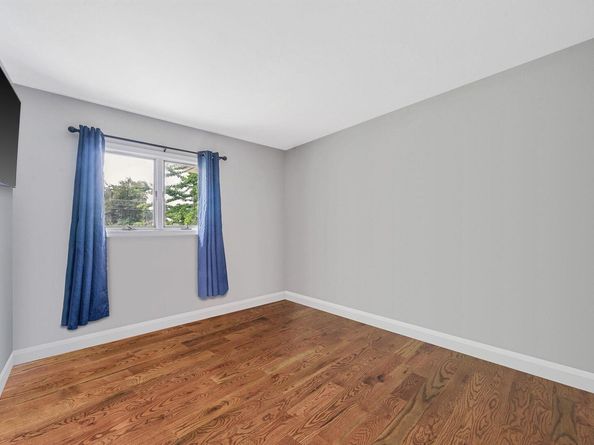 39 Aron Drive, Bohemia NY 11716