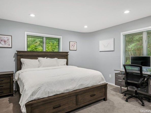 86 Whippoorwill Lane, East Quogue NY 11942