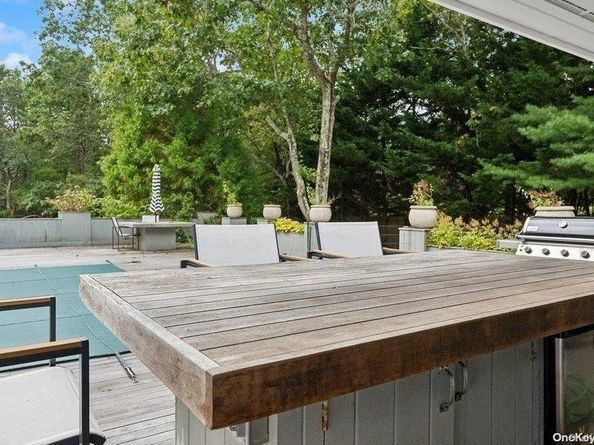 86 Whippoorwill Lane, East Quogue NY 11942