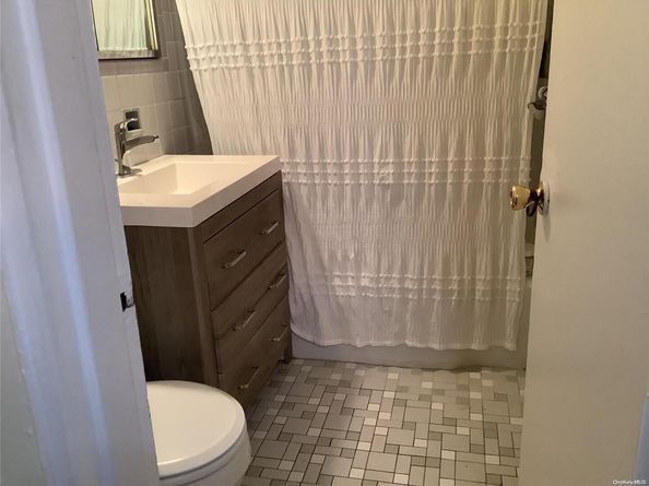 79-04 155 Ave 189, Howard Beach NY 11414