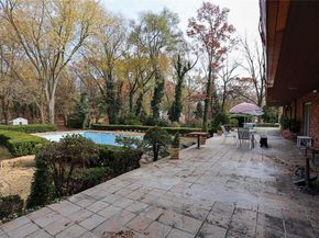 20 Rolling Hill Road, Old Westbury NY 11568