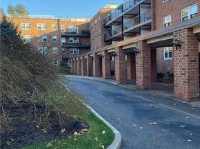 32 Pearsall Avenue 1G, Glen Cove NY 11542