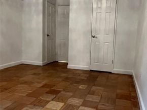 32 Pearsall Avenue 1G, Glen Cove NY 11542