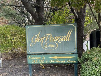 32 Pearsall Avenue