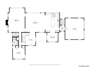 116 Middle Line Highway, Southampton NY 11968