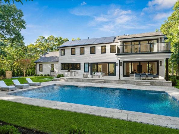 116 Middle Line Highway, Southampton NY 11968