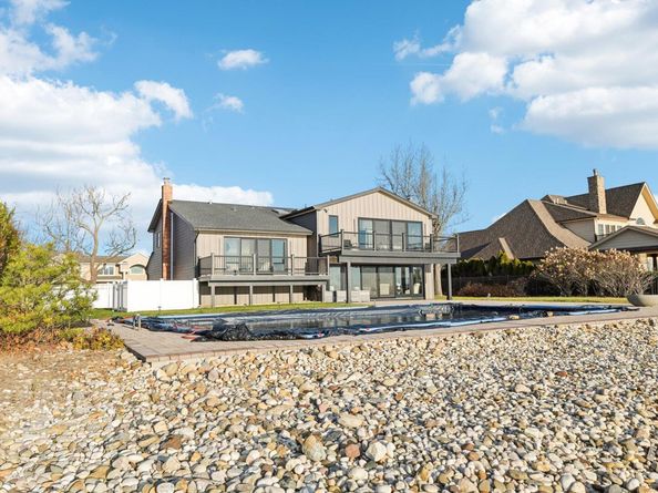 8 Shoal Drive, West Islip NY 11795
