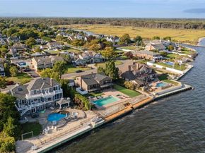 8 Shoal Drive, West Islip NY 11795