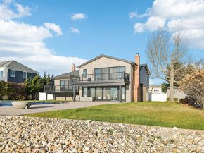 8 Shoal Drive, West Islip NY 11795