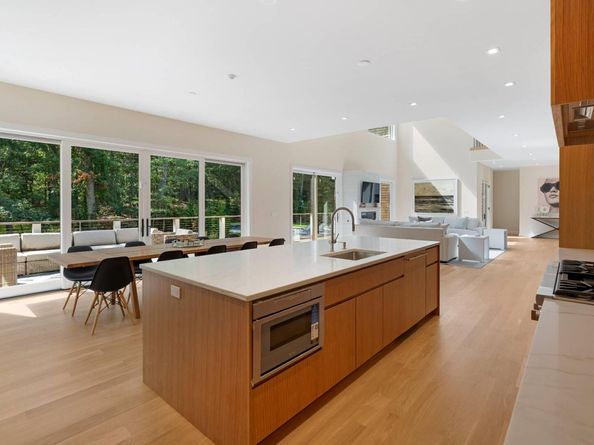 108 Harbor Watch Ct, Sag Harbor NY 11963