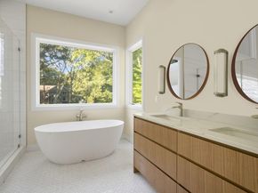 108 Harbor Watch Ct, Sag Harbor NY 11963