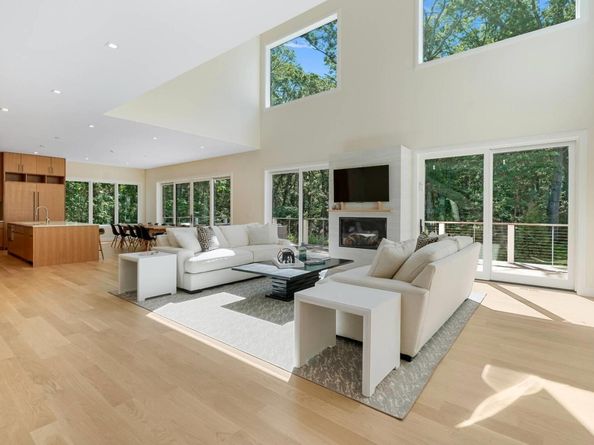 108 Harbor Watch Ct, Sag Harbor NY 11963