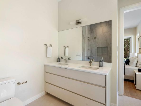 108 Harbor Watch Ct, Sag Harbor NY 11963