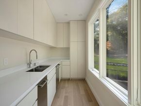108 Harbor Watch Ct, Sag Harbor NY 11963