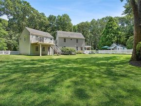 757 Seven Ponds Towd Road, Southampton NY 11968
