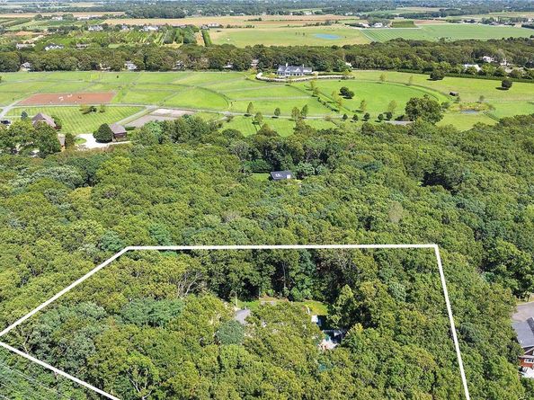 757 Seven Ponds Towd Road, Southampton NY 11968