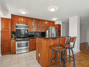 387 Grand Street K2002, New York NY 10002