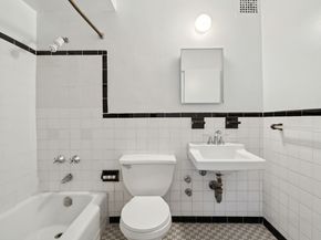 387 Grand Street K2002, New York NY 10002