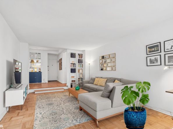 215 East 79th Street 6F, New York NY 10075