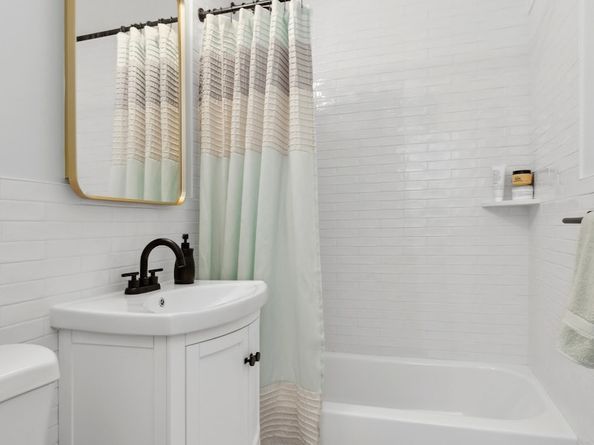 215 East 79th Street 6F, New York NY 10075