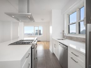 60 East 8th Street 27N, New York NY 10003
