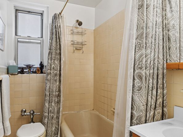 255 Cabrini Boulevard 3C, New York NY 10040