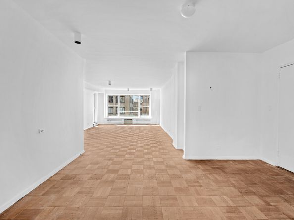1050 5th Avenue 17A, New York NY 10028