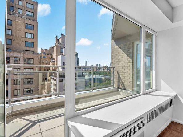 1050 5th Avenue 17A, New York NY 10028