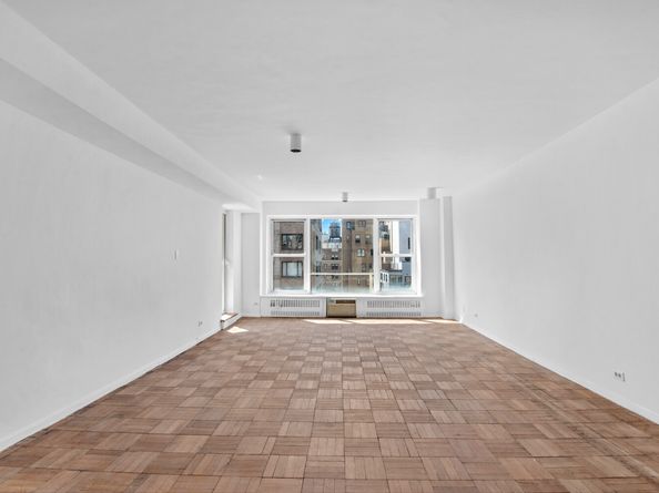 1050 5th Avenue 17A, New York NY 10028