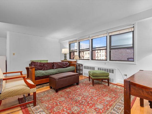 579 West 215th Street 2F, New York NY 10034