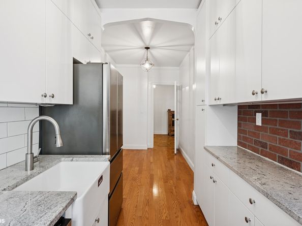 57 Park Terrace W 3G, New York NY 10034