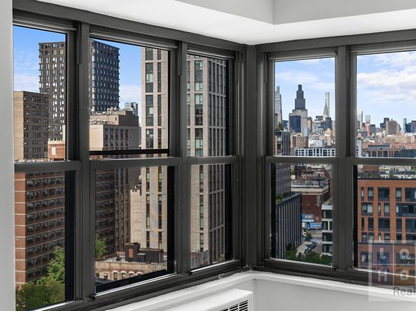212 East Broadway G1602, New York NY 10002