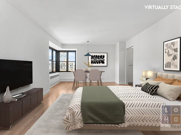 212 East Broadway G1602, New York NY 10002
