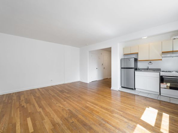 35 Oliver Street 6E, Brooklyn NY 11209
